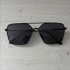 Oversized Aviator Black Sunglasses